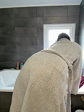 Daisy Michto Officiel online show from 02-24-26, 03:35