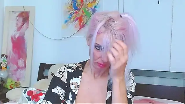 HoneyLara online show from 10-11-25, 07:04