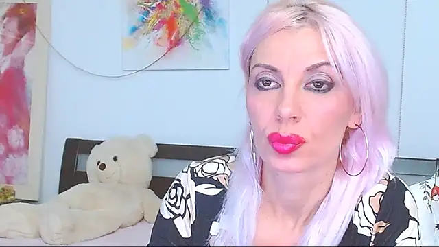HoneyLara online show from 10-10-25, 08:53