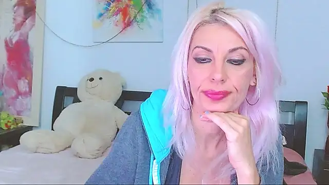 HoneyLara online show from 12-01-25, 11:27