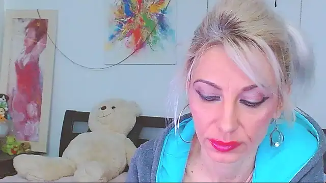 HoneyLara online show from 01-15-26, 01:53