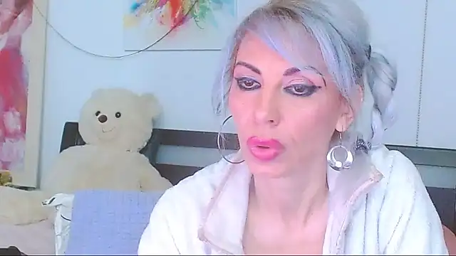 HoneyLara online show from 03-11-26, 10:04