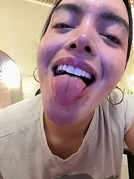 HotstuffCherrySummer online show from 03-10-26, 08:18