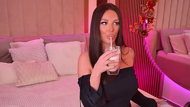 kaya b online show from 11-19-25, 08:31