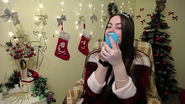 MilanaPrice online show from 12-16-25, 06:34