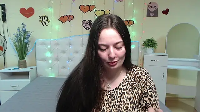 Snapshot of MilanaPrice chatting on 03-11-25, 10:42 MilanaPrice online show from 03-11-25, 10:42
