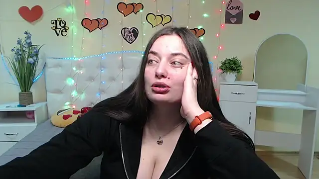 Snapshot of MilanaPrice chatting on 02-08-25, 06:11 MilanaPrice online show from 02-08-25, 06:11