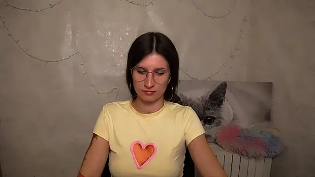Snapshot of MaryEm976 chatting on 06-23-26, 11:30 MaryEm976 online show from 06-23-26, 11:30