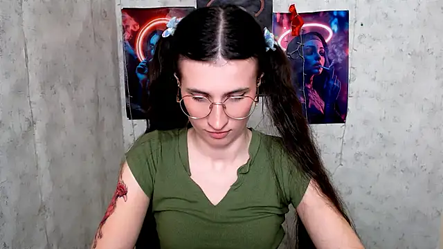 MaryEm976 online show from 04-18-26, 09:00