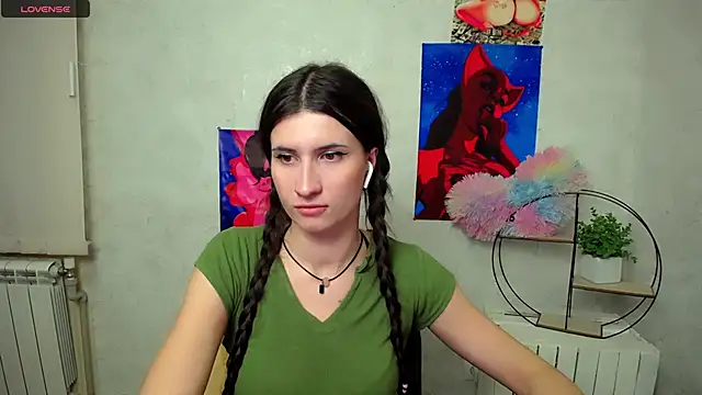 MaryEm976 online show from 11-30-25, 12:17