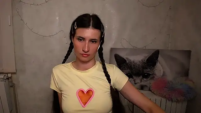 Snapshot of MaryEm976 chatting on 05-23-26, 08:57 MaryEm976 online show from 05-23-26, 08:57