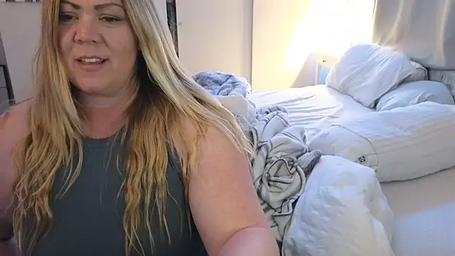 Snapshot of JESS_LOVES chatting on 01-24-25, 05:10 JESS LOVES online show from 01-24-25, 05:10