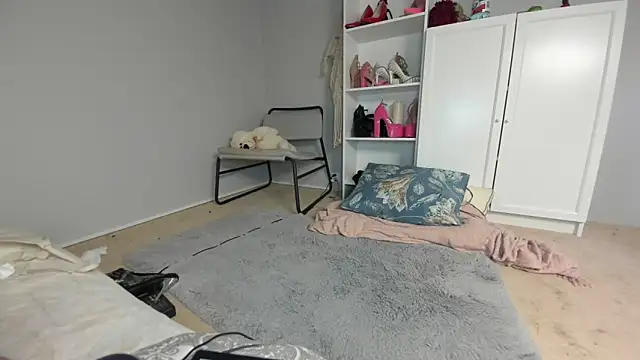 BelieveinEmliy online show from 09-26-25, 02:13