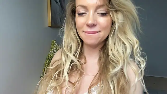 BelieveinEmliy online show from 12-30-24, 11:48