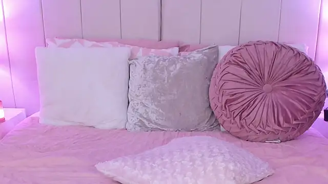 JanneCarter online show from 11-29-25, 03:34