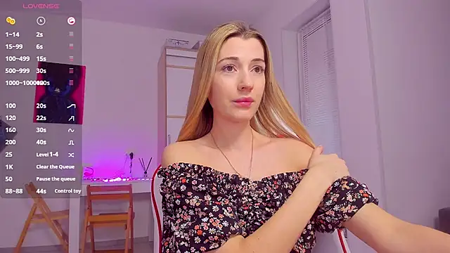 HotCarolineXO online show from 03-09-25, 03:27