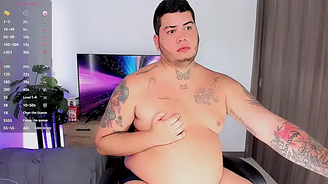 Snapshot of Thomas_chubbyxhot chatting on 04-23-26, 12:29 Thomas chubbyxhot online show from 04-23-26, 12:29