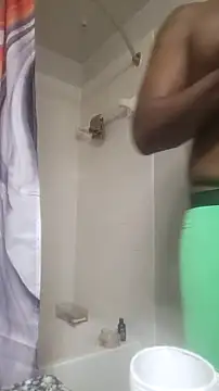 Snapshot of PartyAnimalfreak chatting on 10-02-25, 07:06 PartyAnimalfreak online show from 10-02-25, 07:06