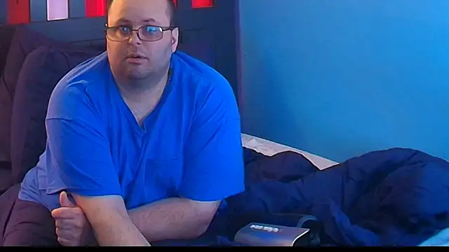 Snapshot of lefty15242 chatting on 08-05-26, 07:41 lefty15242 online show from 08-05-26, 07:41