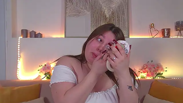 LillianKim online show from 02-17-25, 06:39