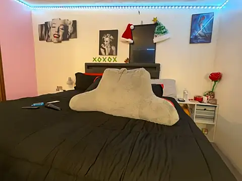 AngelSinz69 online show from 12-20-25, 03:31