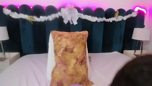 marianaaguii online show from 12-02-25, 02:19