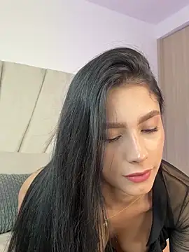 Snapshot of Lauraxx69 chatting on 05-06-26, 11:03 Lauraxx69 online show from 05-06-26, 11:03