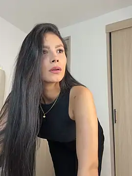 Snapshot of Lauraxx69 chatting on 07-16-26, 04:20 Lauraxx69 online show from 07-16-26, 04:20