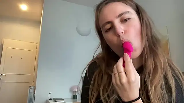 Mollyy998 online show from 01-06-26, 07:12