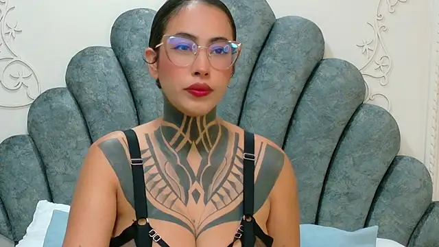 Snapshot of NicoleBlum chatting on 07-28-26, 01:32 NicoleBlum online show from 07-28-26, 01:32