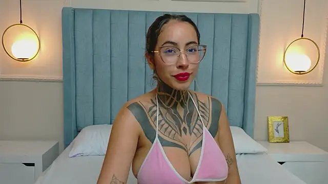 NicoleBlum online show from 04-07-26, 07:26