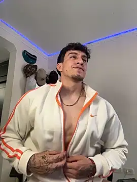 strongboy  online show from 02-17-26, 05:54