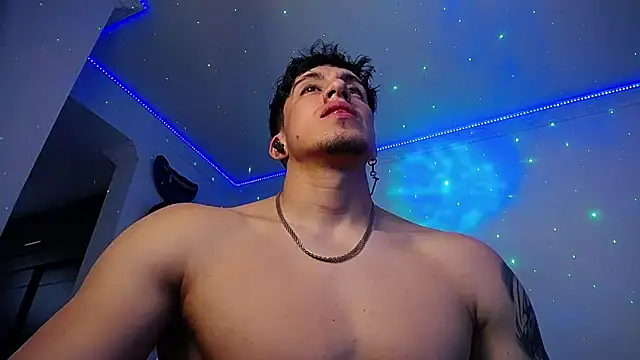 strongboy  online show from 11-04-25, 07:17