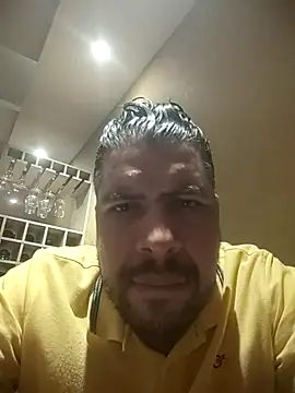 Snapshot of eljefe1119 chatting on 01-10-26, 08:20 eljefe1119 online show from 01-10-26, 08:20