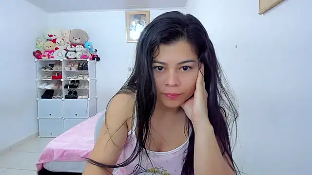 Snapshot of sweetnia chatting on 11-28-25, 01:33 sweetnia online show from 11-28-25, 01:33