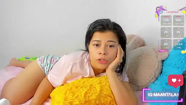 Snapshot of sweetnia chatting on 10-19-25, 05:05 sweetnia online show from 10-19-25, 05:05