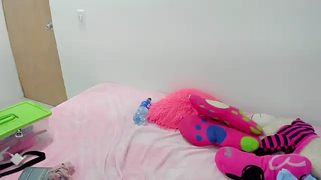 Snapshot of sweetnia chatting on 02-27-26, 11:37 sweetnia online show from 02-27-26, 11:37