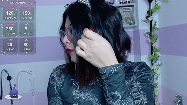 Catwhite  online show from 02-20-26, 04:53