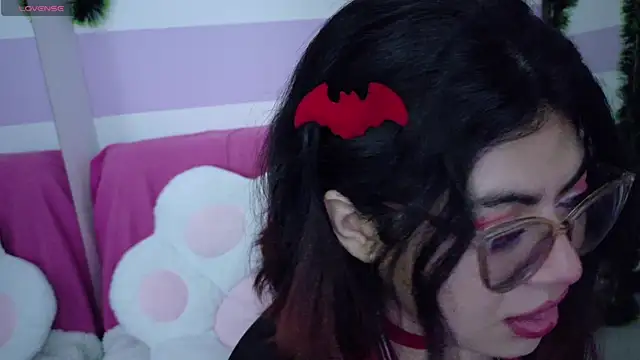 Catwhite  online show from 12-22-25, 04:40