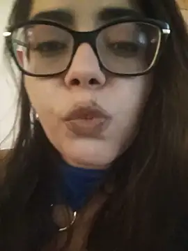 Snapshot of AriaRussell chatting on 05-16-26, 10:47 AriaRussell online show from 05-16-26, 10:47