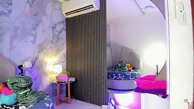 Katemoss70 online show from 10-05-25, 12:51