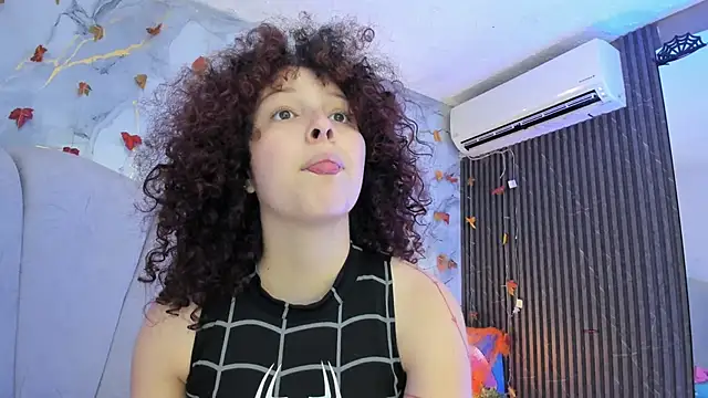 Katemoss70 online show from 10-28-25, 12:26