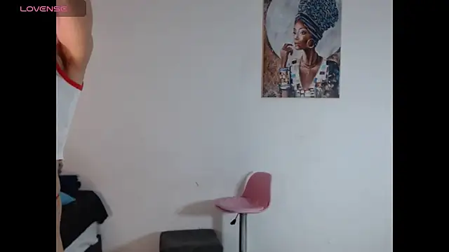 Corina Ts online show from 11-17-25, 12:42