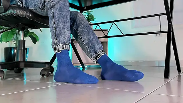 ArchieCollins online show from 12-15-25, 09:09