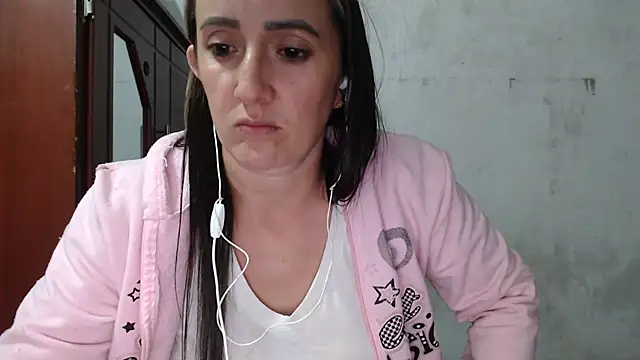 Snapshot of DeepAnal07 chatting on 05-06-26, 03:43 DeepAnal07 online show from 05-06-26, 03:43