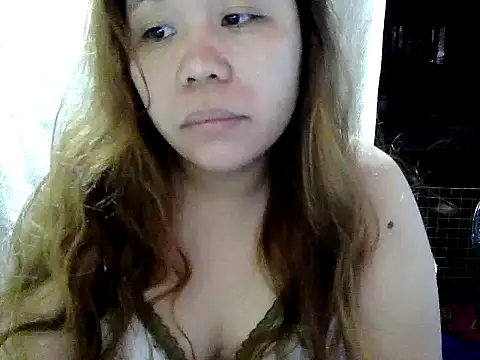 Snapshot of hotcastlexxx chatting on 06-19-26, 10:04 hotcastlexxx online show from 06-19-26, 10:04