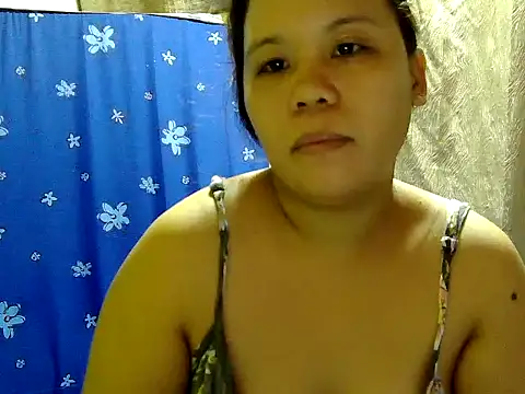 Snapshot of hotcastlexxx chatting on 06-07-26, 08:52 hotcastlexxx online show from 06-07-26, 08:52