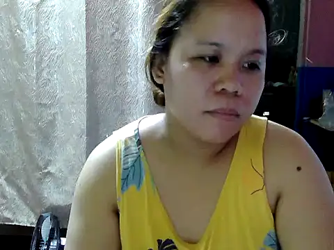 Snapshot of hotcastlexxx chatting on 06-05-26, 10:21 hotcastlexxx online show from 06-05-26, 10:21