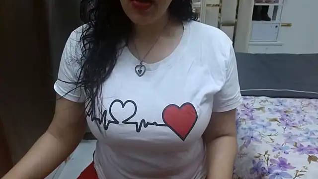 Snapshot of Lovelywife786 chatting on 05-16-26, 10:58 Lovelywife786 online show from 05-16-26, 10:58