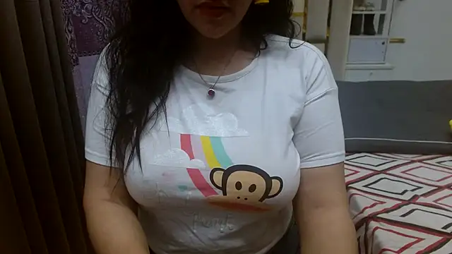 Snapshot of Lovelywife786 chatting on 05-03-26, 05:16 Lovelywife786 online show from 05-03-26, 05:16